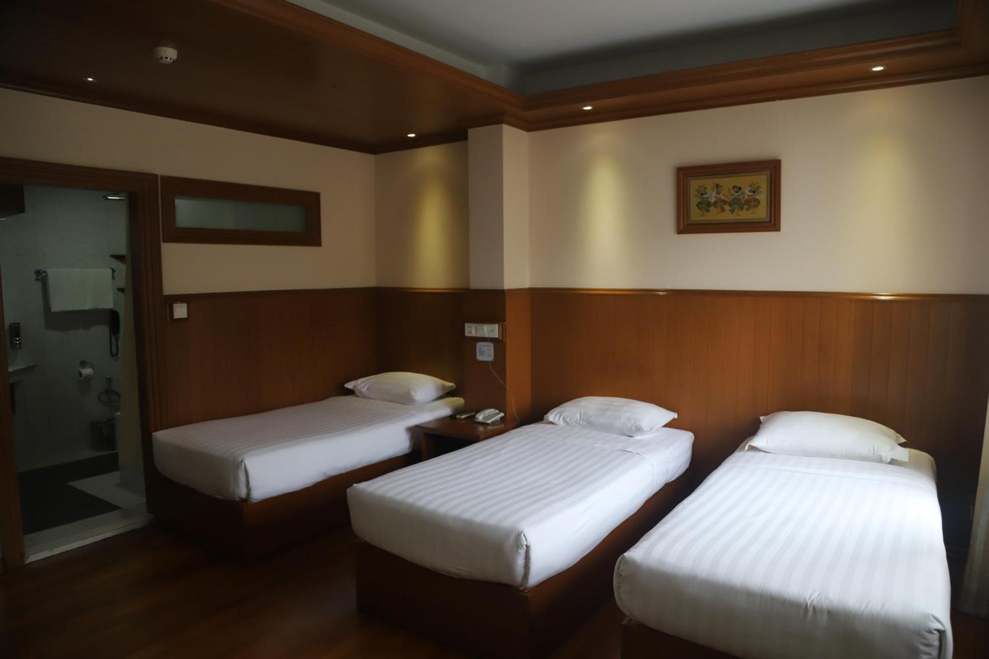 Hotel Sidney Yangon Exterior photo